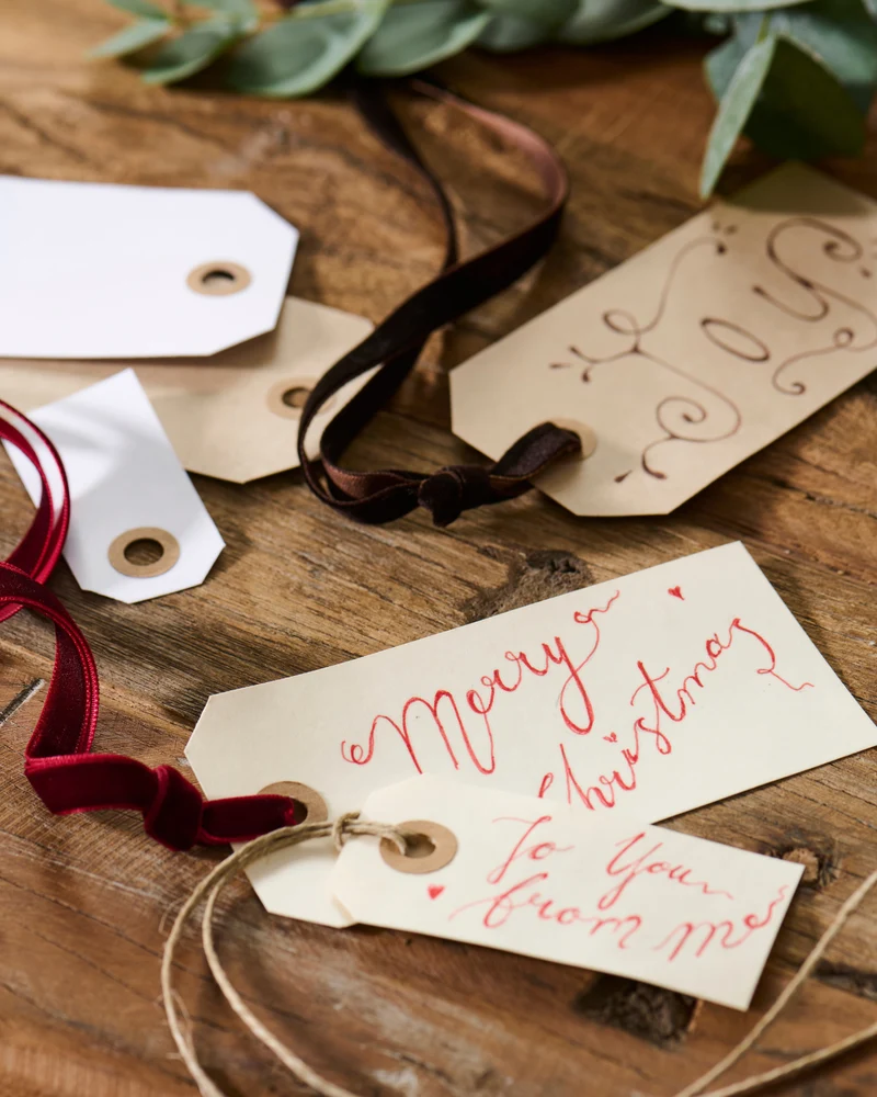 Geschenkanhänger aus Papier - Natur
