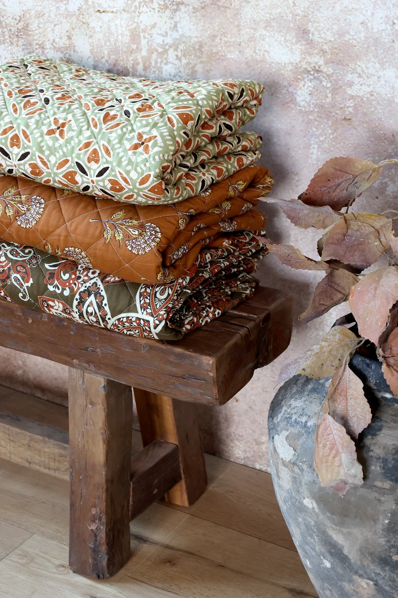 Chic Antique Aix Quilt mit Paisley Motiv