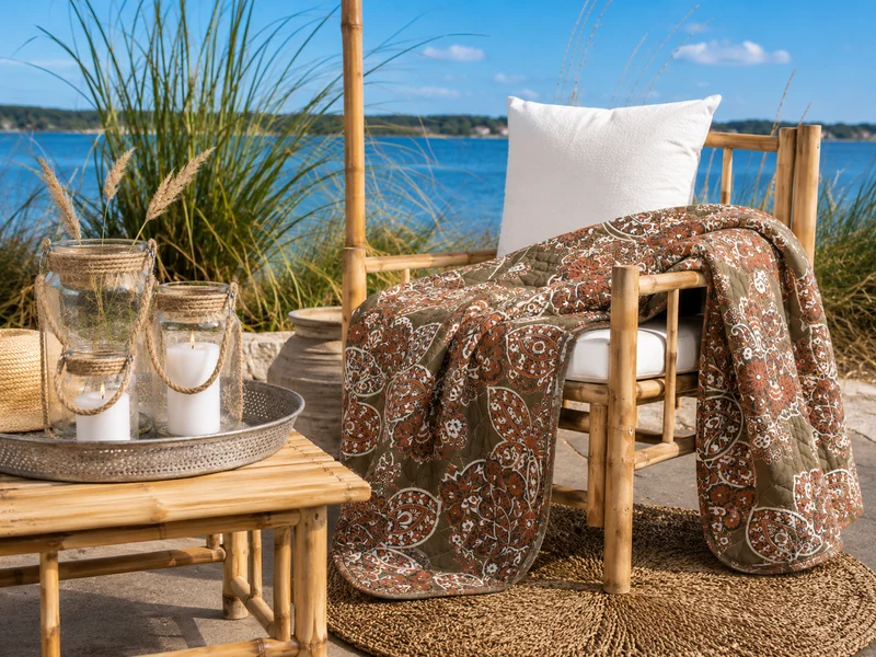 Chic Antique Aix Quilt mit Paisley Motiv