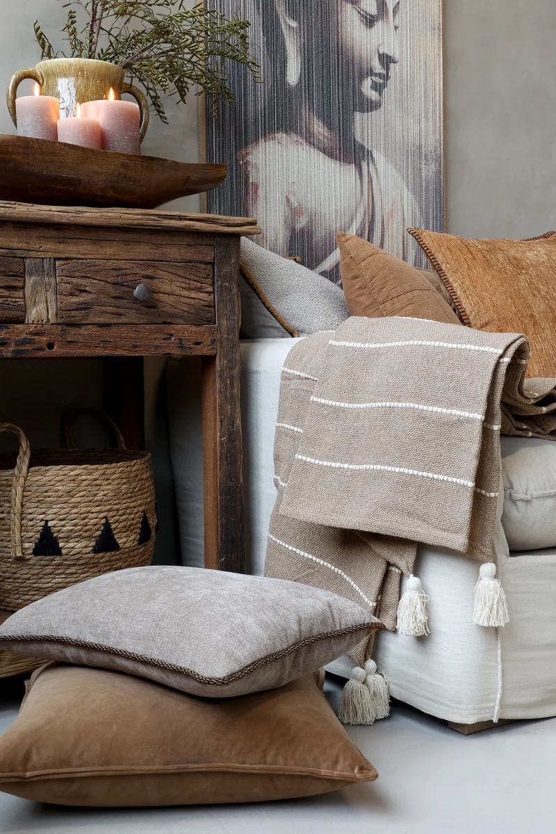 Chic Antique Plaid Aix Latte