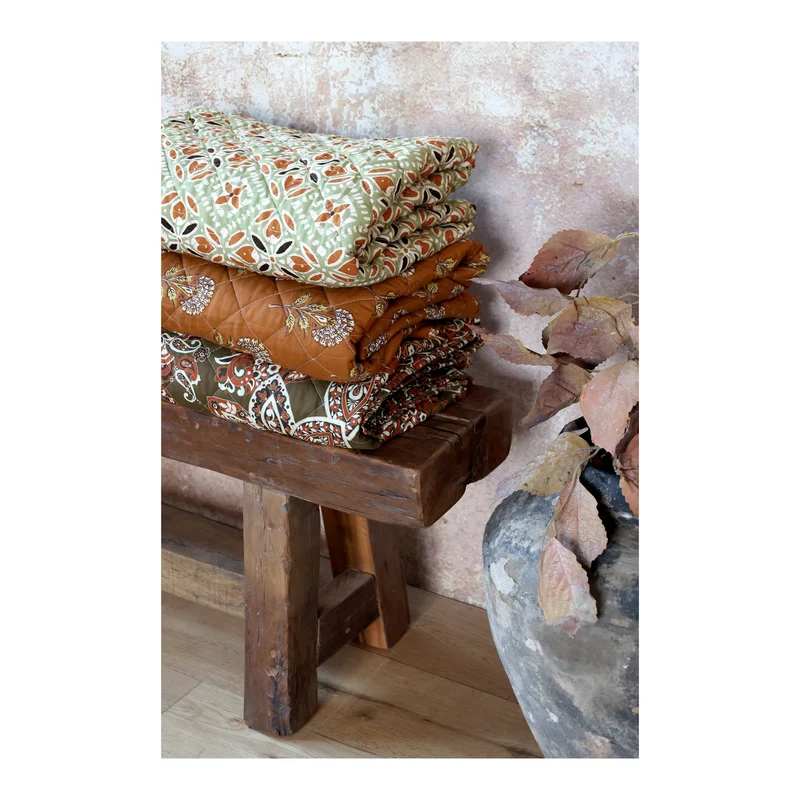 Chic Antique Aix Quilt mit Blumenmuster