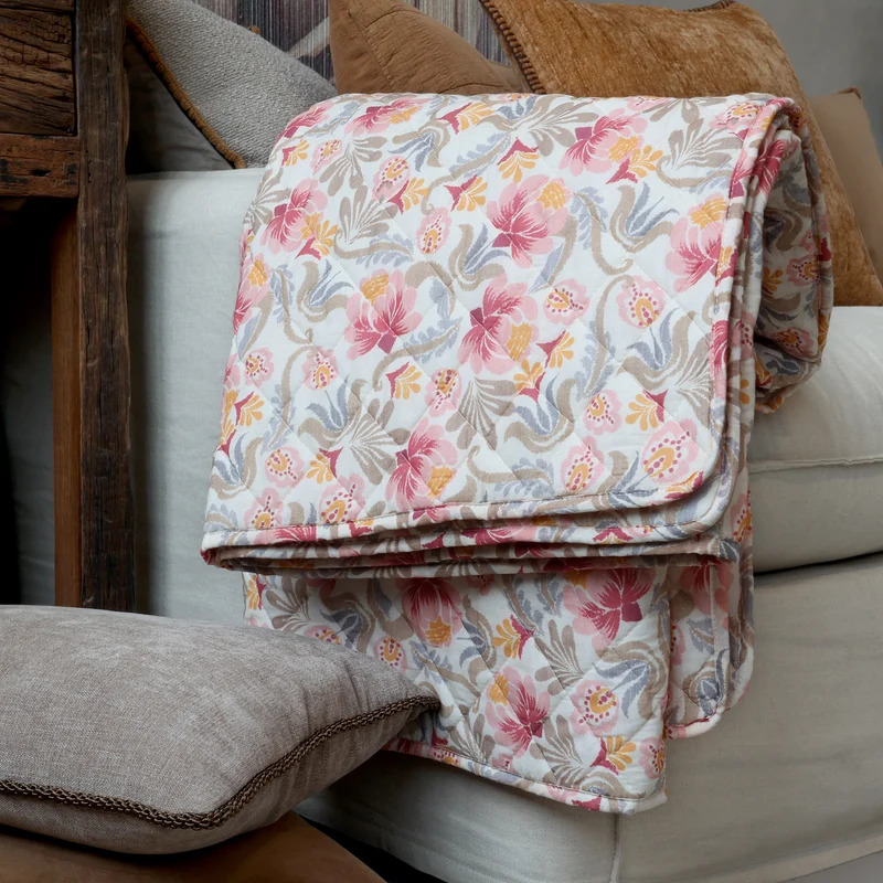 Chic Antique Quilt Aix Vintage mit Blumenmuster