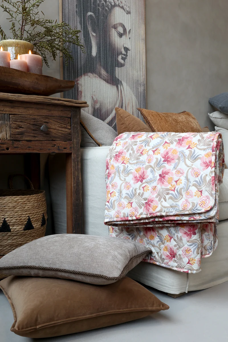 Chic Antique Quilt Aix Vintage mit Blumenmuster