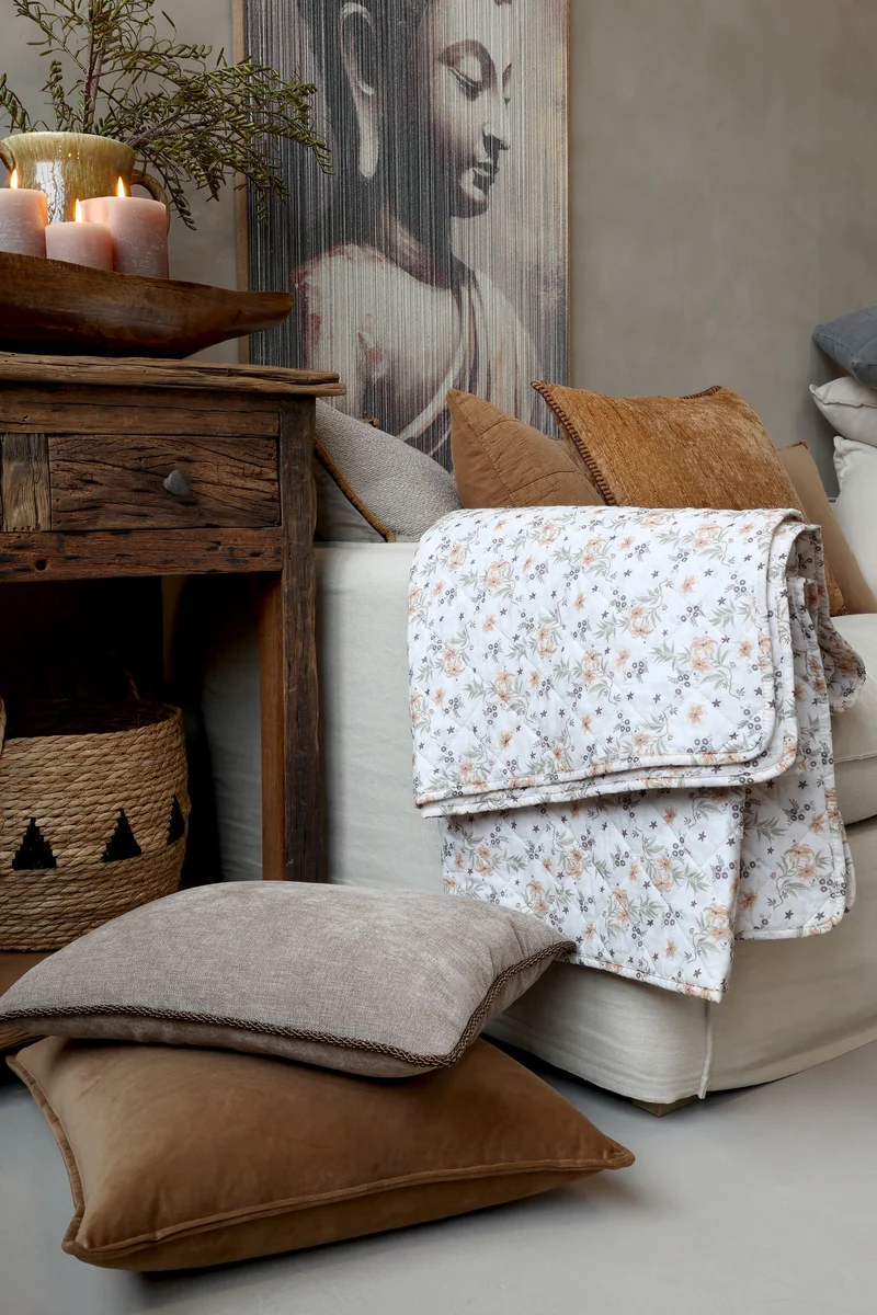 Chic Antique Quilt Aix Vintage mit Blumenmuster