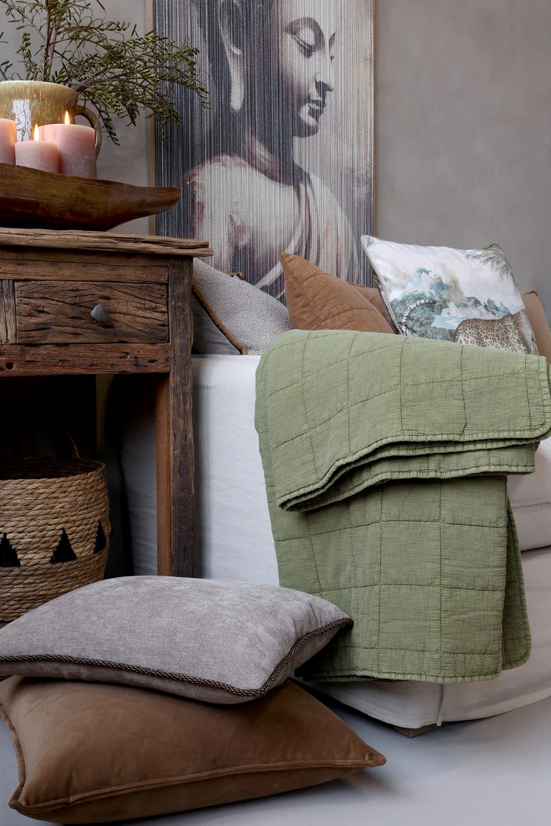 Chic Antique Quilt Aix Vintage Olive