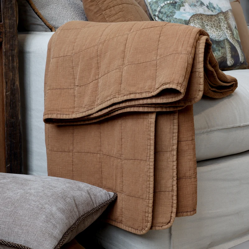Chic Antique Quilt Aix Vintage Clay