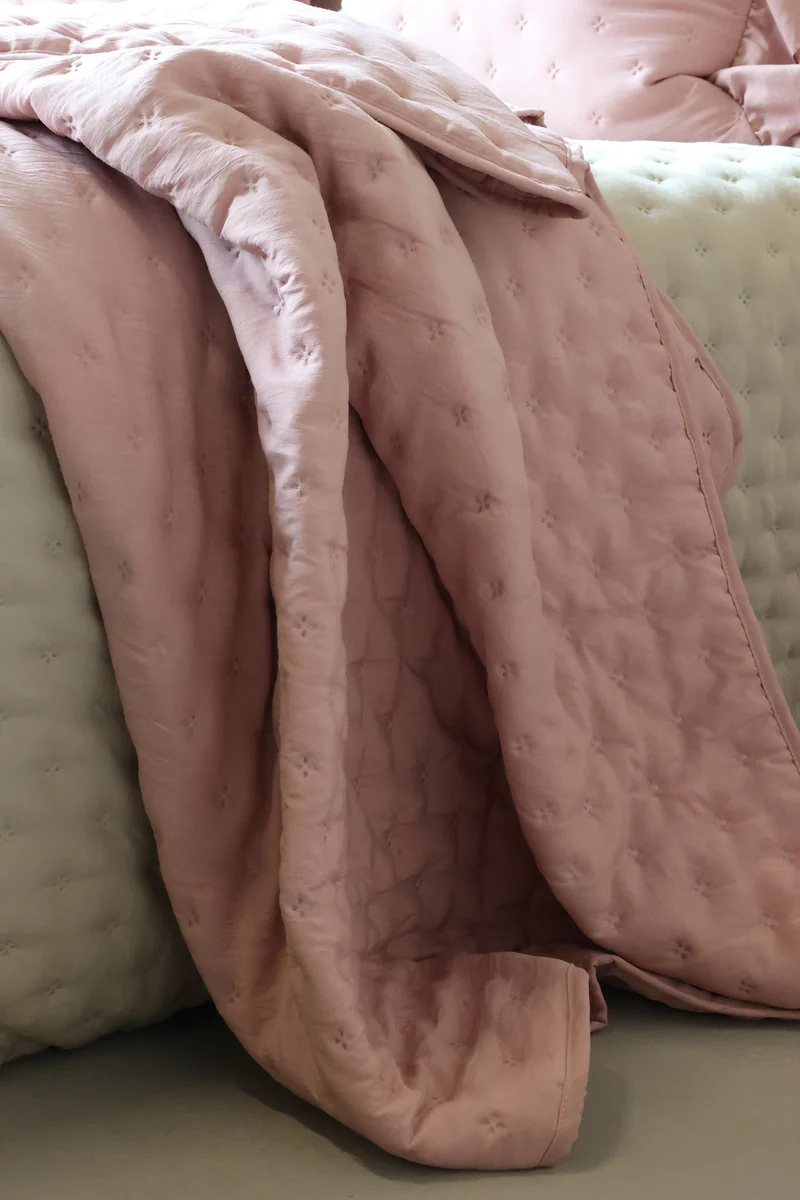 Chic Antique Aix Soft Quilt Old Rose