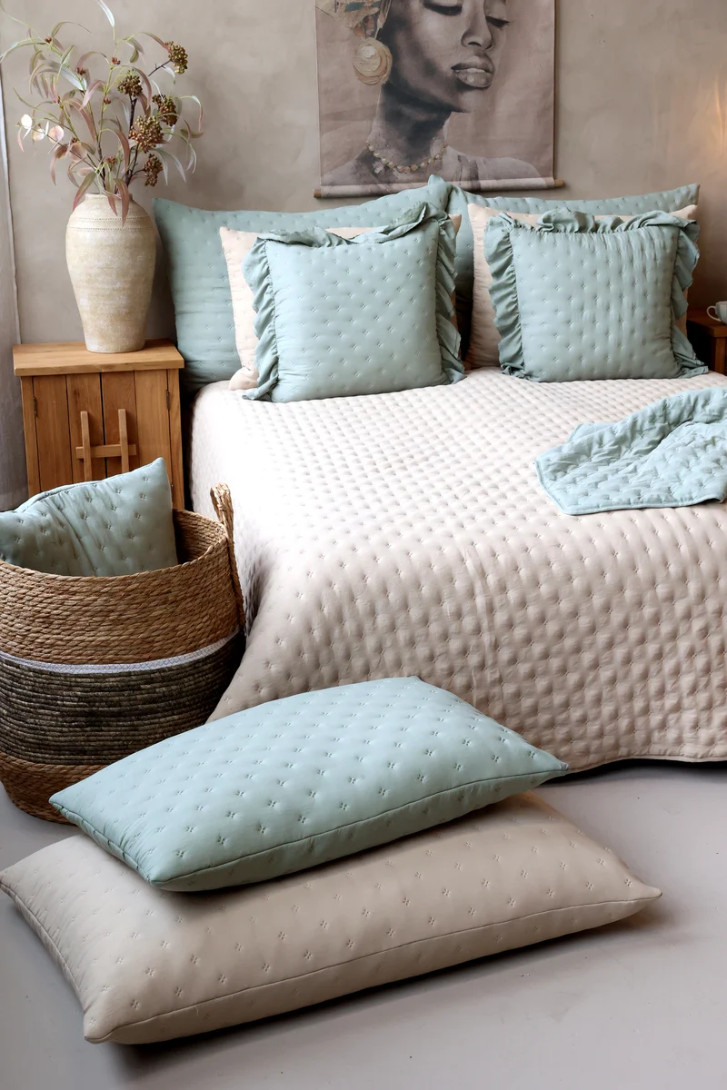 Chic Antique Aix Soft Quilt Opal