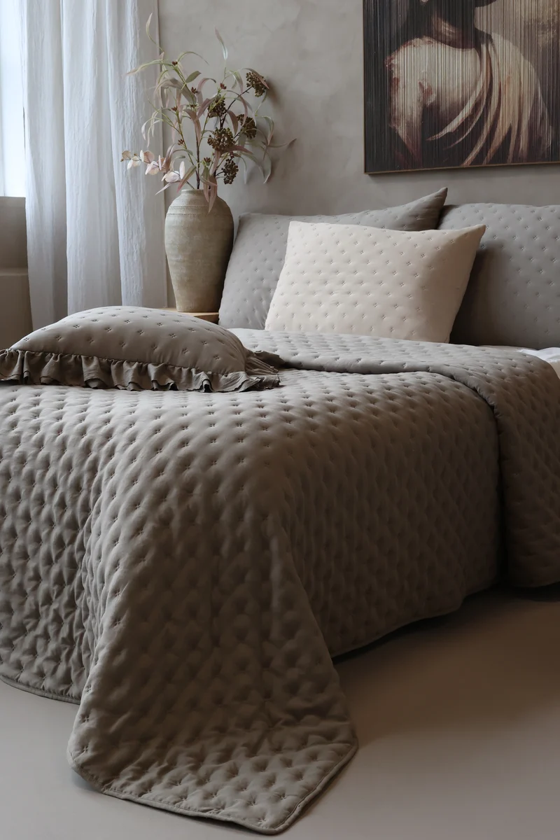 Chic Antique Aix Soft Bettdecke Latte
