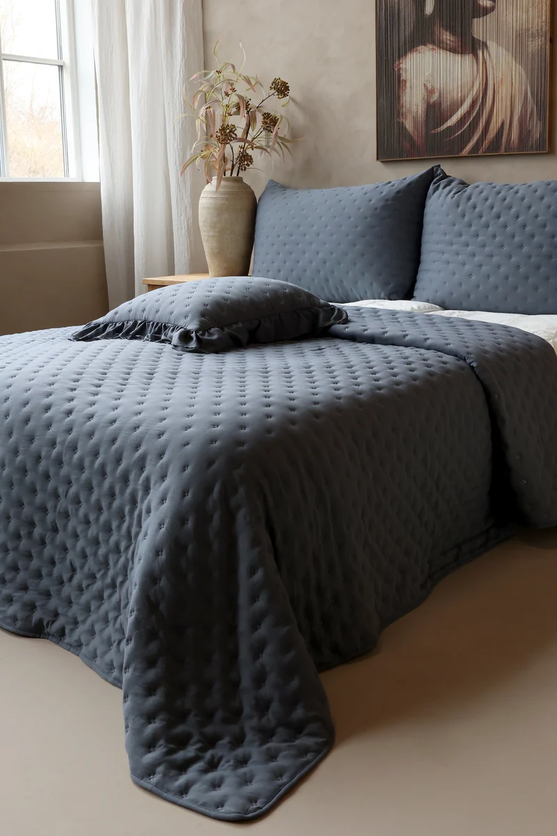 Chic Antique Aix Soft Bettdecke Midnight