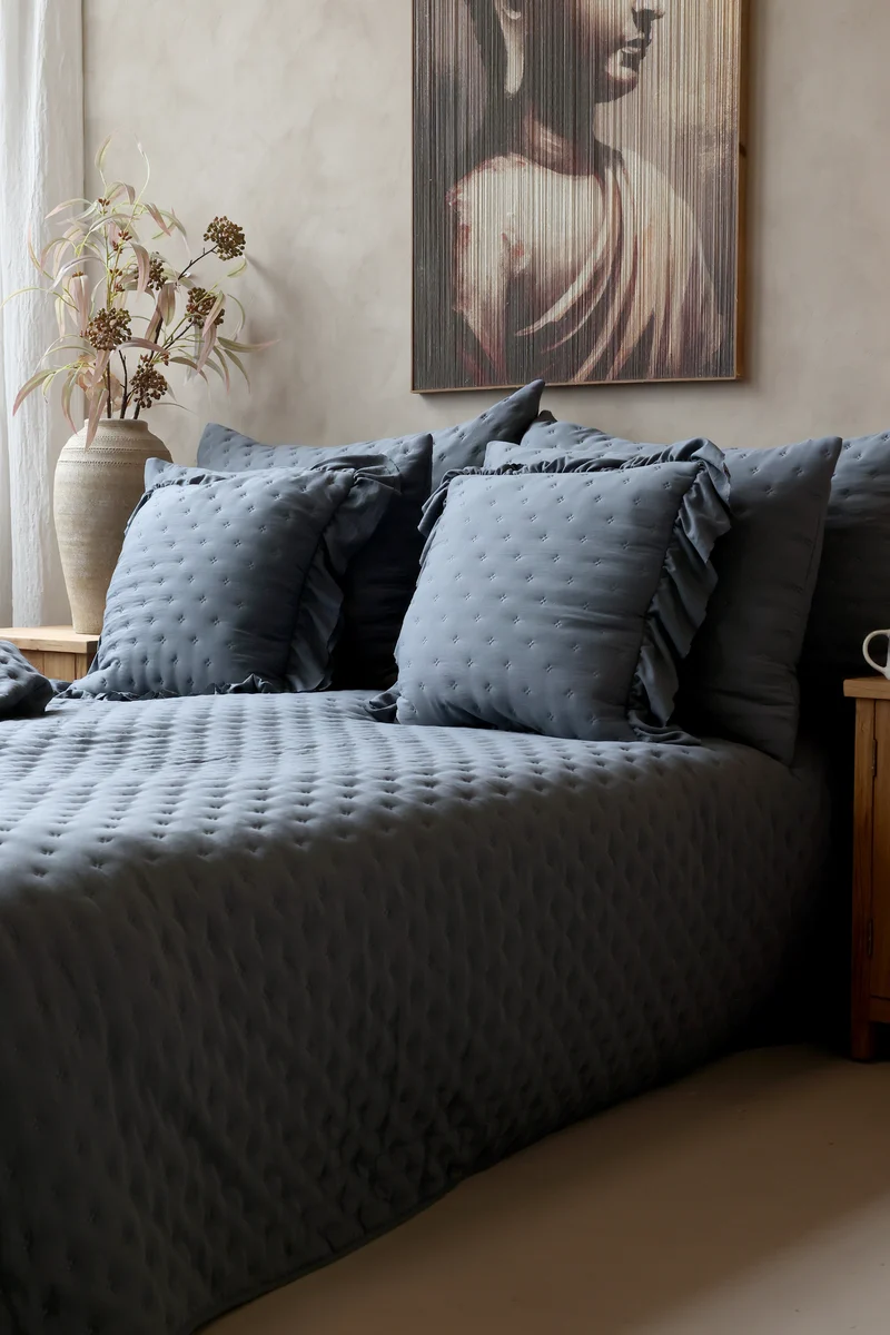 Chic Antique Aix Soft Bettdecke Midnight
