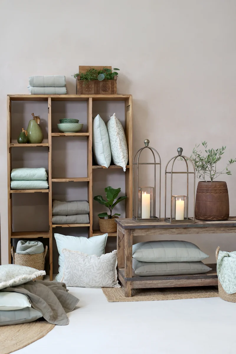 Chic Antique Aix Quilt Latte