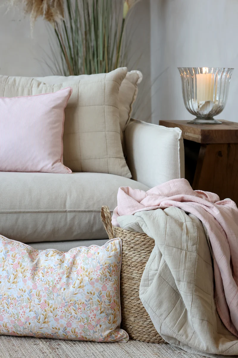 Chic Antique Aix Quilt Rosa
