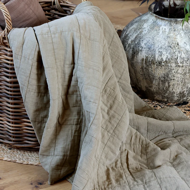 Chic Antique Aix Quilt Eukalyptus