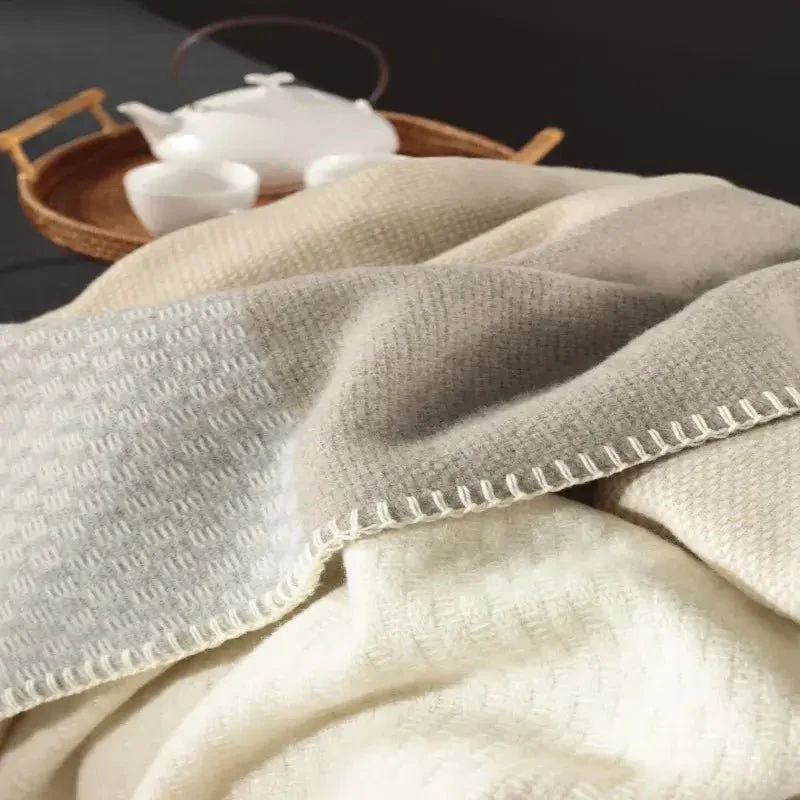 Kuscheldecke aus Merinowolle Frame