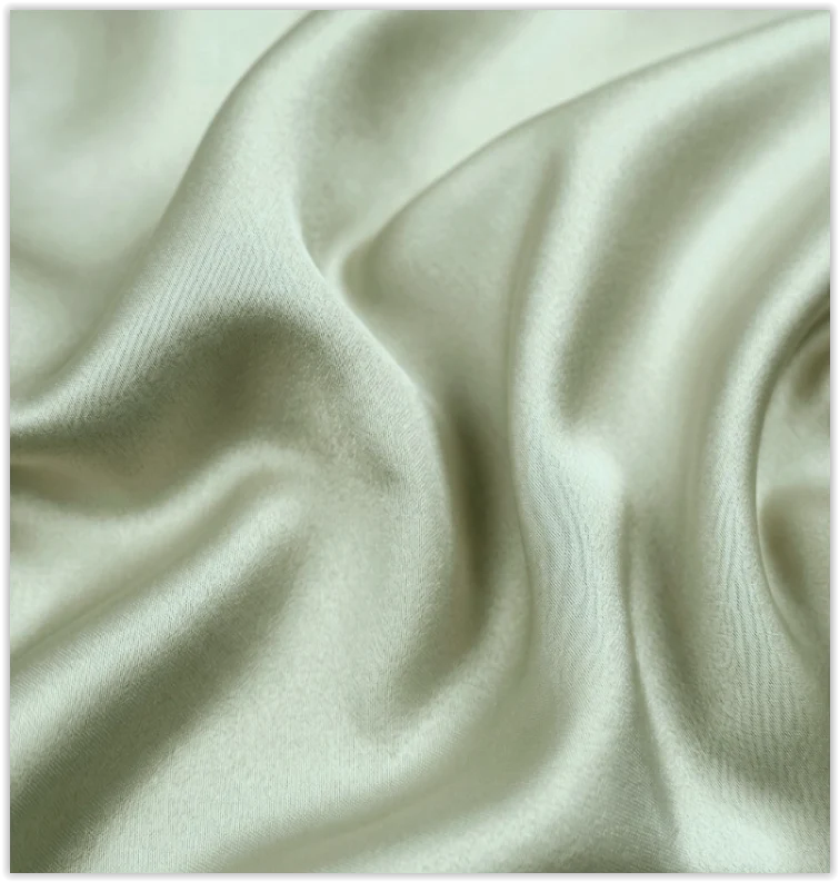 Satin Duchesse *Ab 50 cm