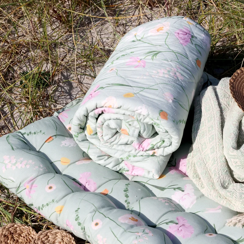 Chic Antique Aix Quilt mit Blumen Grün