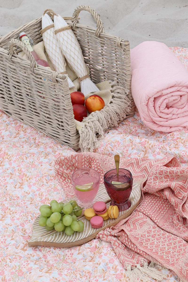 Chic Antique Aix Quilt mit Blumen Rosa & Sky Blue