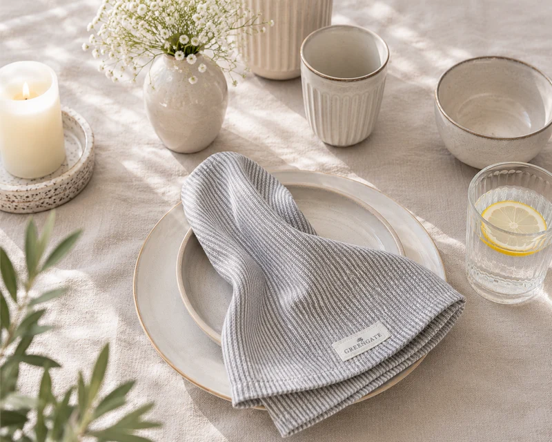GreenGate Stoffserviette Alicia hellgrau