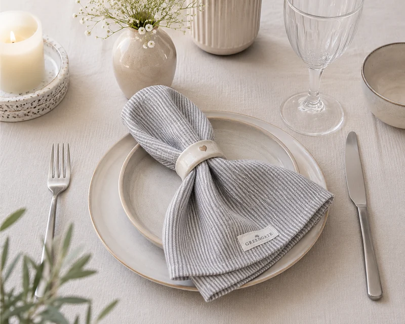 GreenGate Stoffserviette Alicia hellgrau