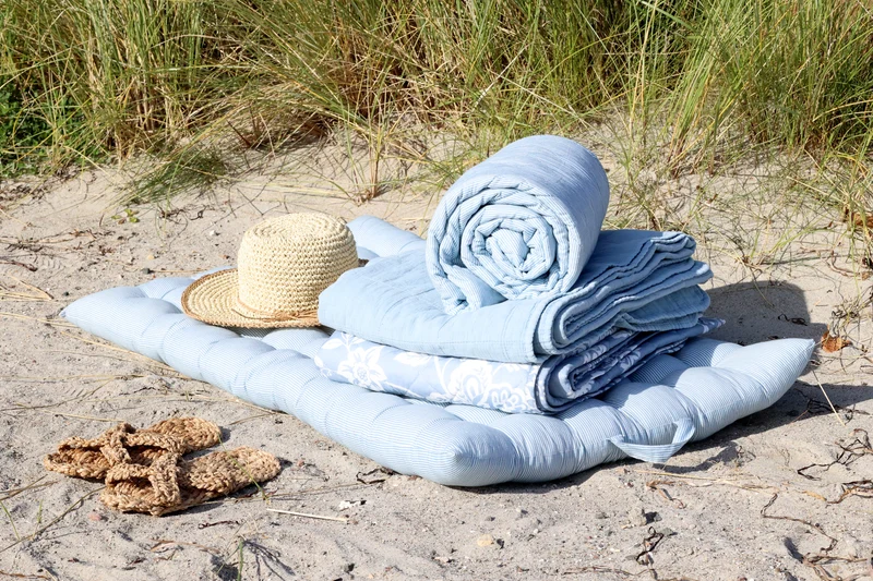 Chic Antique Aix Vintage Quilt Sky Blue