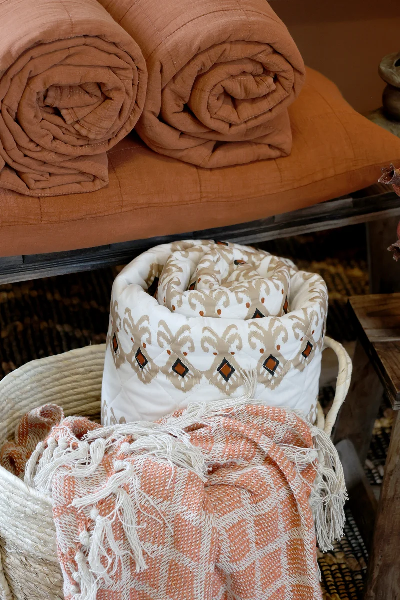 Chic Antique Aix Plaid Terracotta
