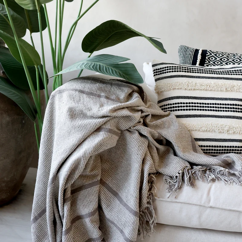 Chic Antique Aix Plaid Mokka