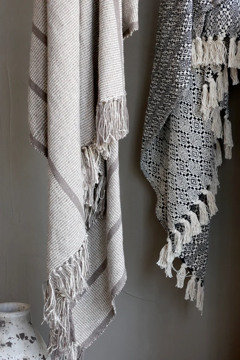 Chic Antique Aix Plaid Mokka