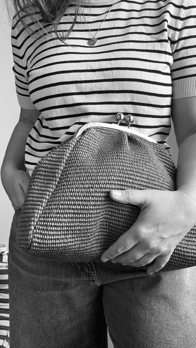 Große Clutch im Raffia-Stil - roségold / sand