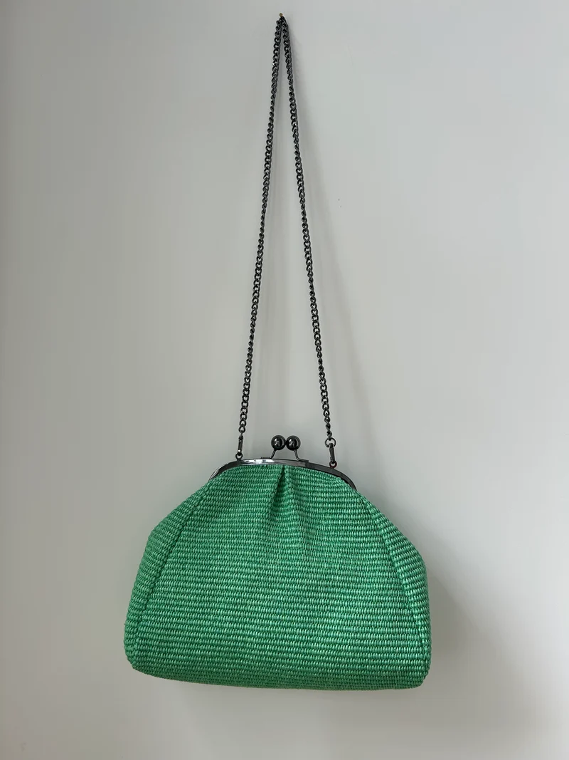 Große Clutch im Raffia-Stil - silver / hellgrün