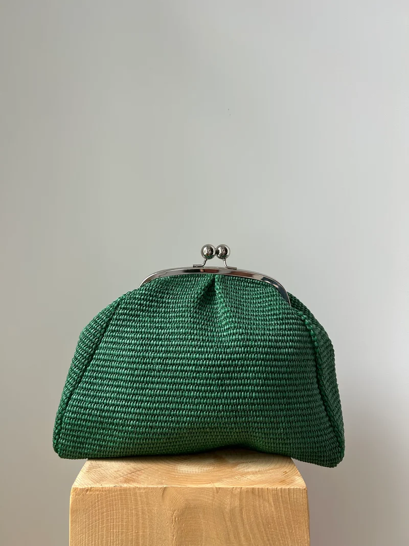 Große Clutch im Raffia-Stil - silver / grün