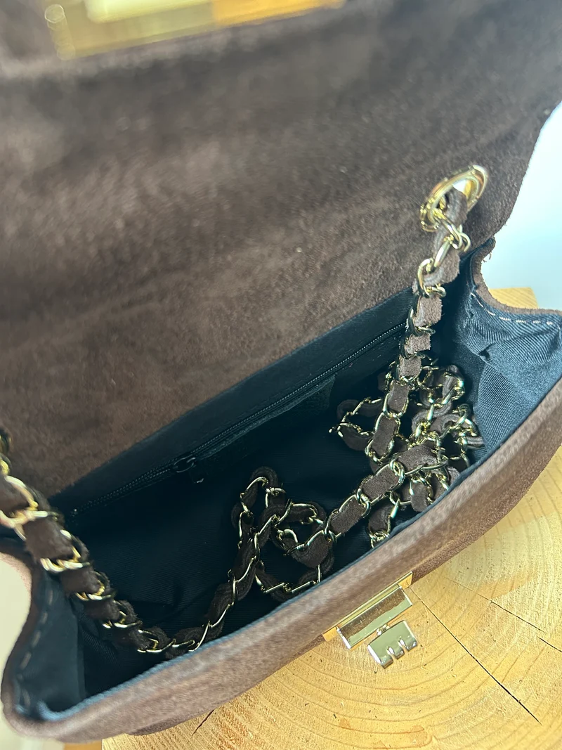 kleine Handtasche aus Wildleder - schokoladenbraun