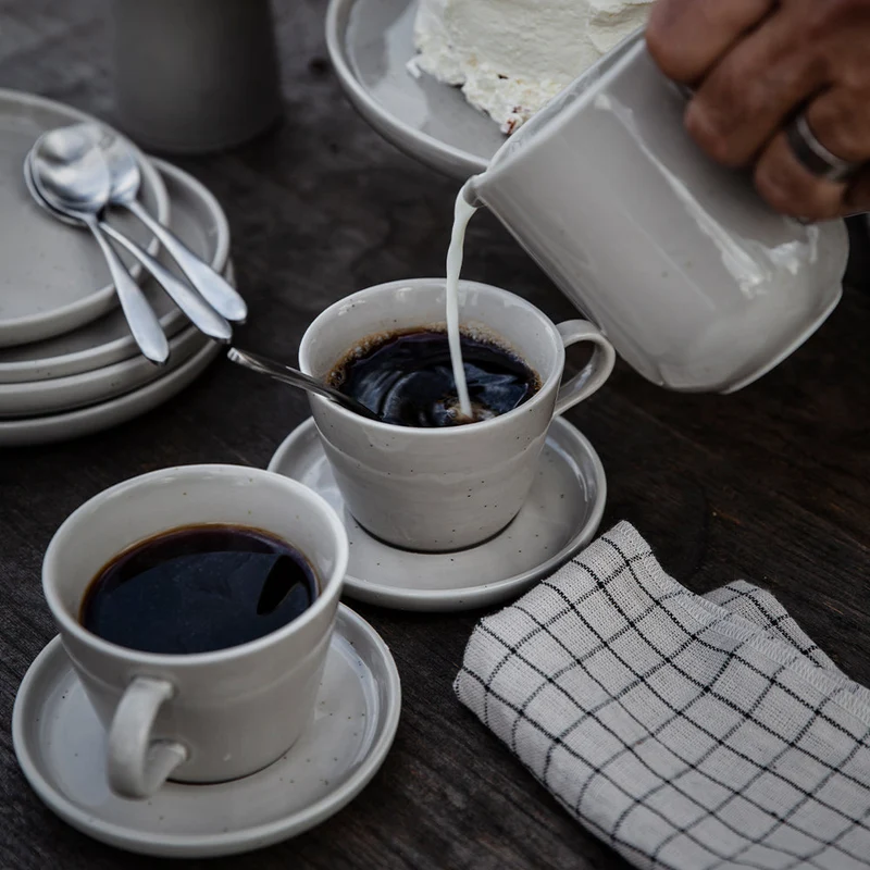 Tasse mit Untersetzer - Sand