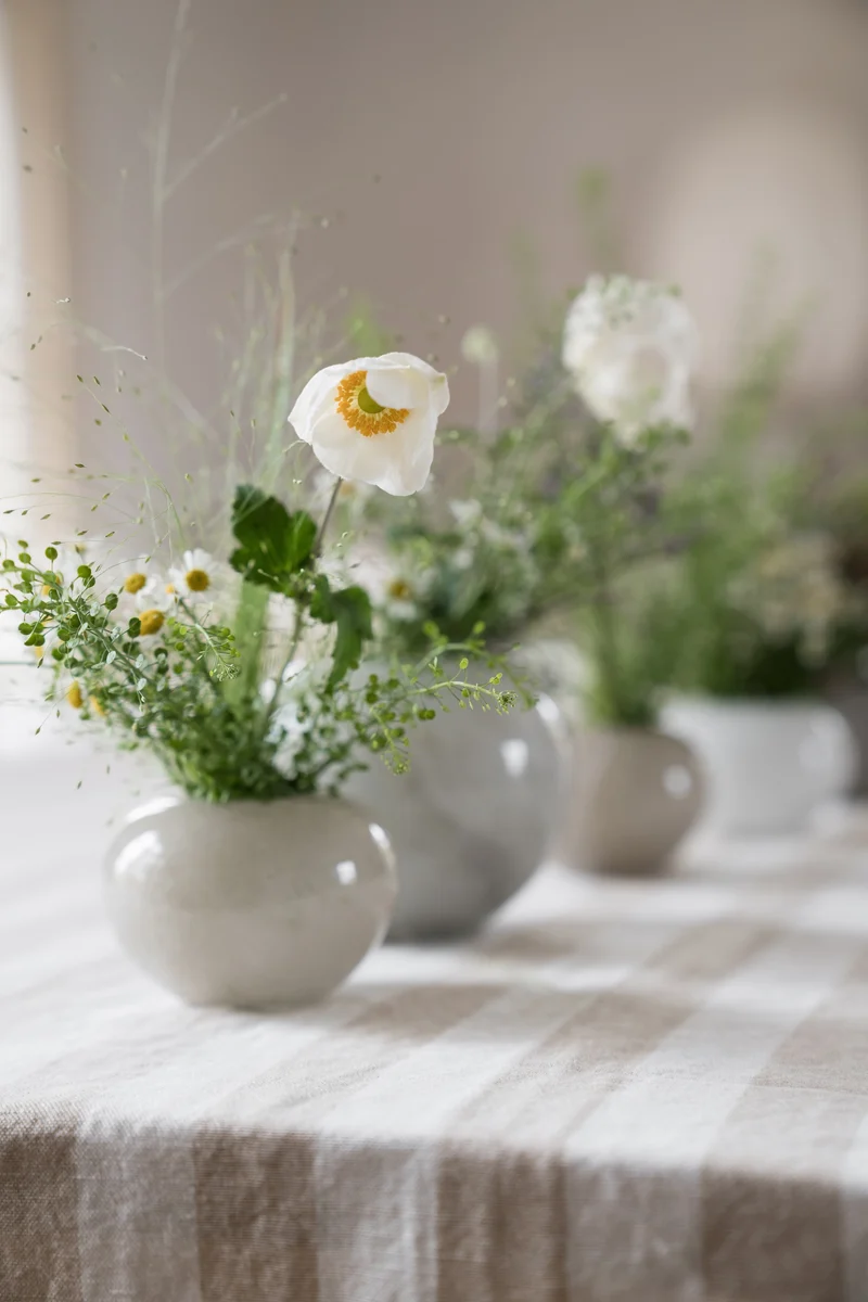 Kugel-Kerzenhalter aus Glas - beige
