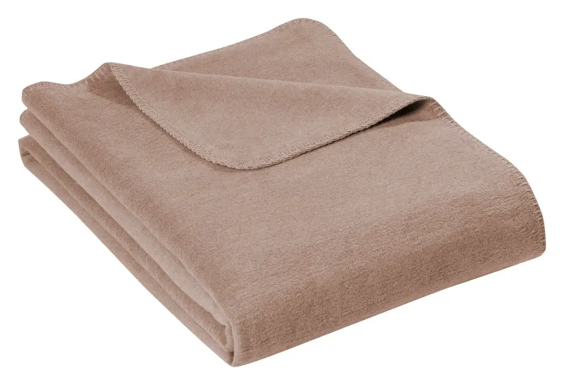 Kuscheldecke Amrum aus recycelter Baumwolle – 150 × 200 cm, 14 Farben | Richter