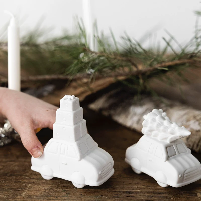 Storefactory Weihnachtsauto HJULSTAD weiß