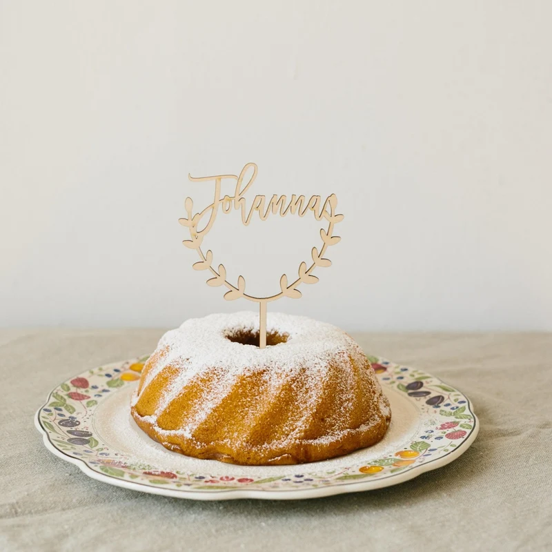 Caketopper mit Name Blumenkranz