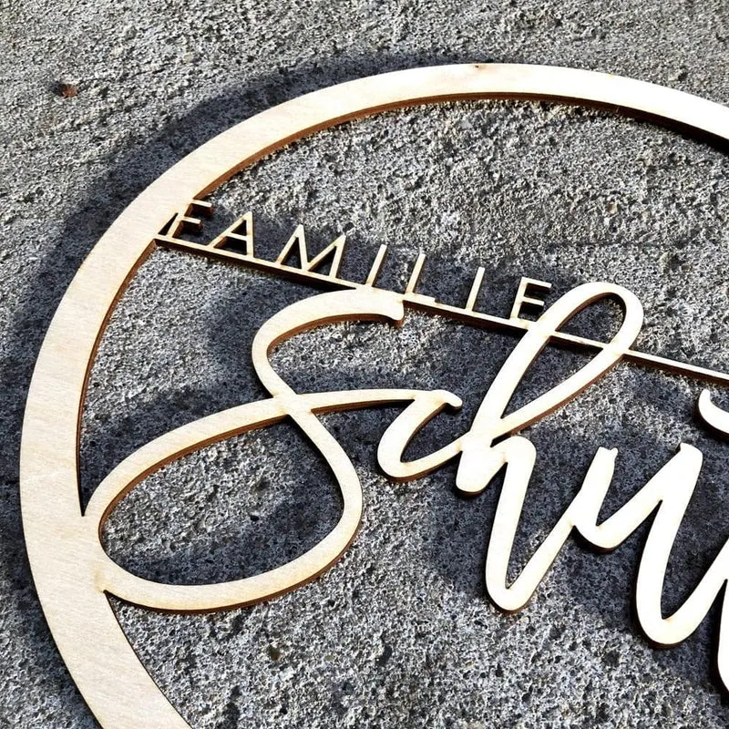 Holzkranz mit Familienname