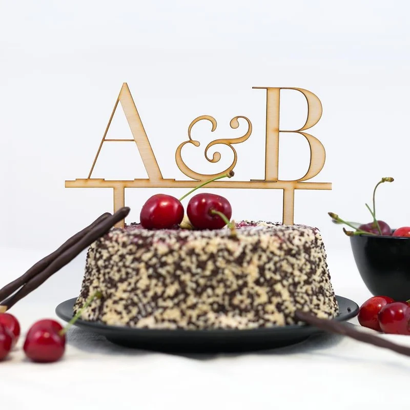Caketopper mit Initialen