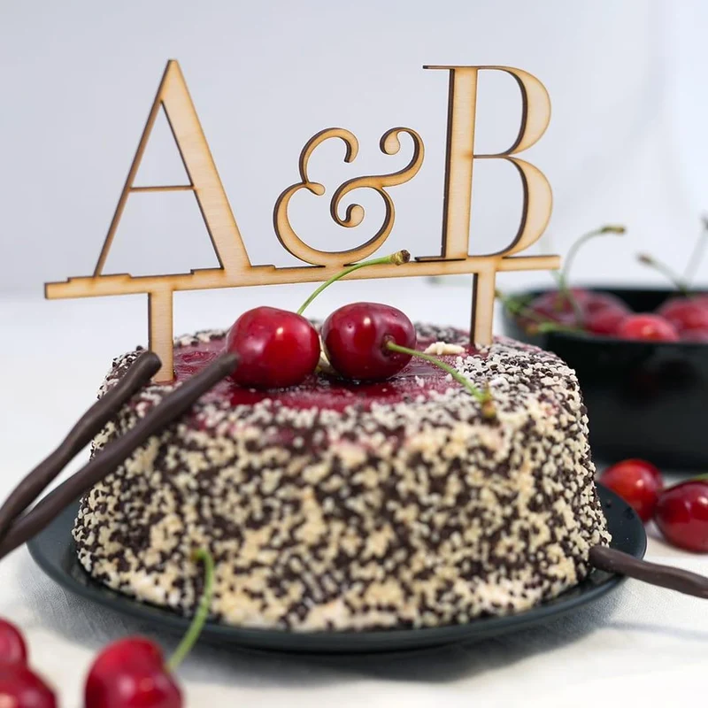 Caketopper mit Initialen