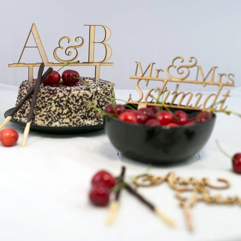 Caketopper mit Initialen