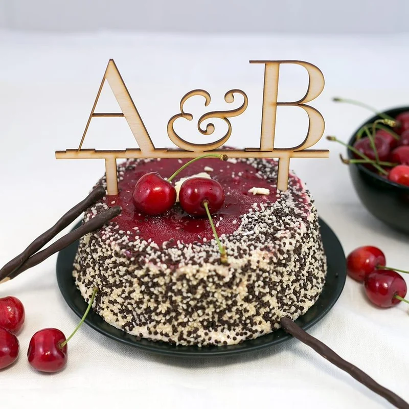 Caketopper mit Initialen