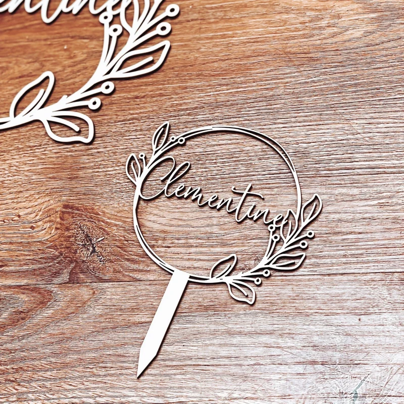 Caketopper ein Name Blumenkranz