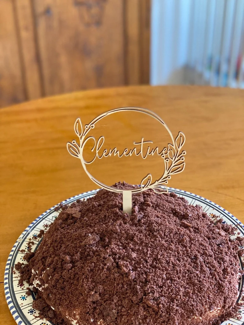 Caketopper ein Name Blumenkranz