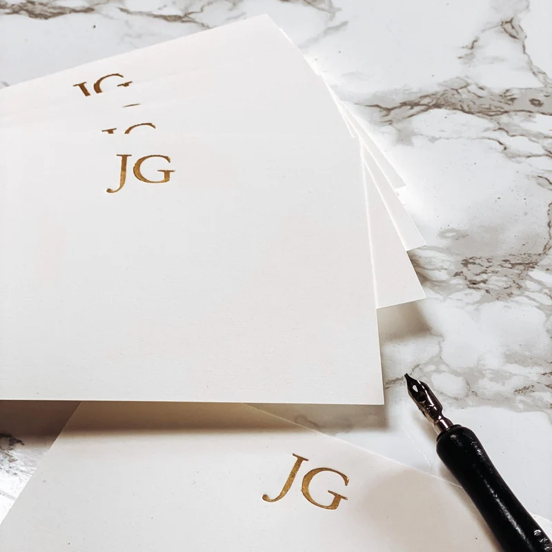 Notizkarte mit Monogramm