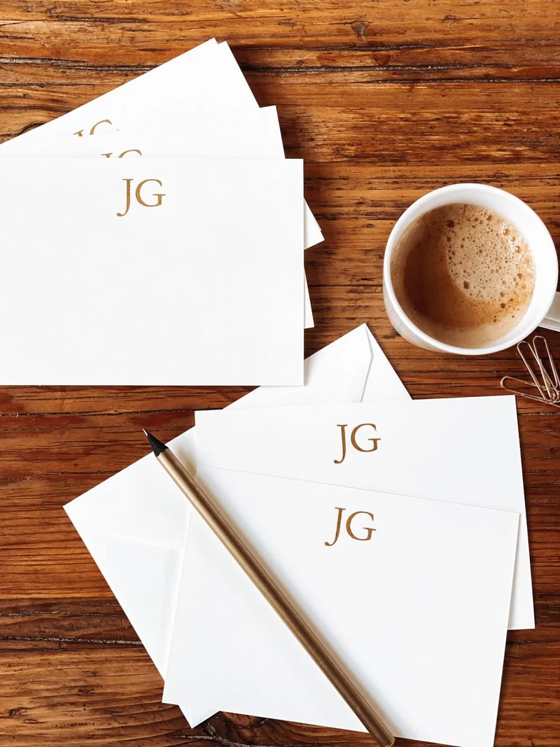 Notizkarte mit Monogramm