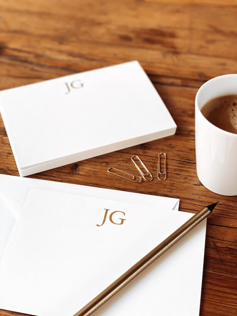 Notizkarte mit Monogramm
