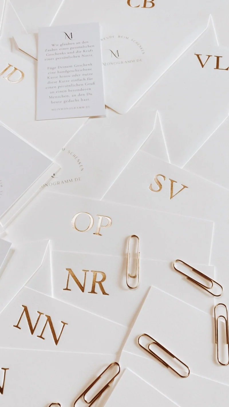 Notizkarte mit Monogramm