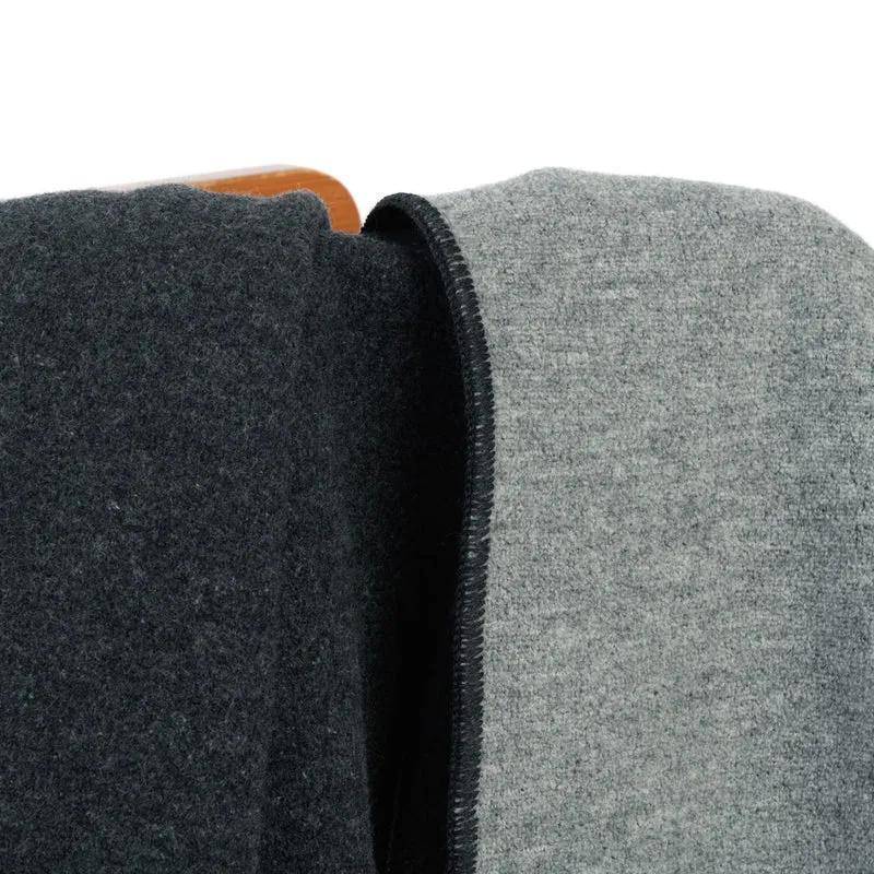 "DANA"- Zweifarbige Walkdecke aus Bio-Schurwolle (Merino)