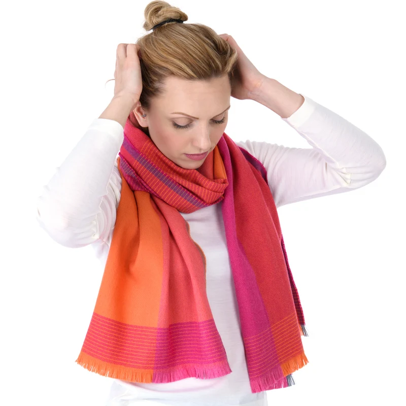 Sehr feiner Merinoschal, pink & orange